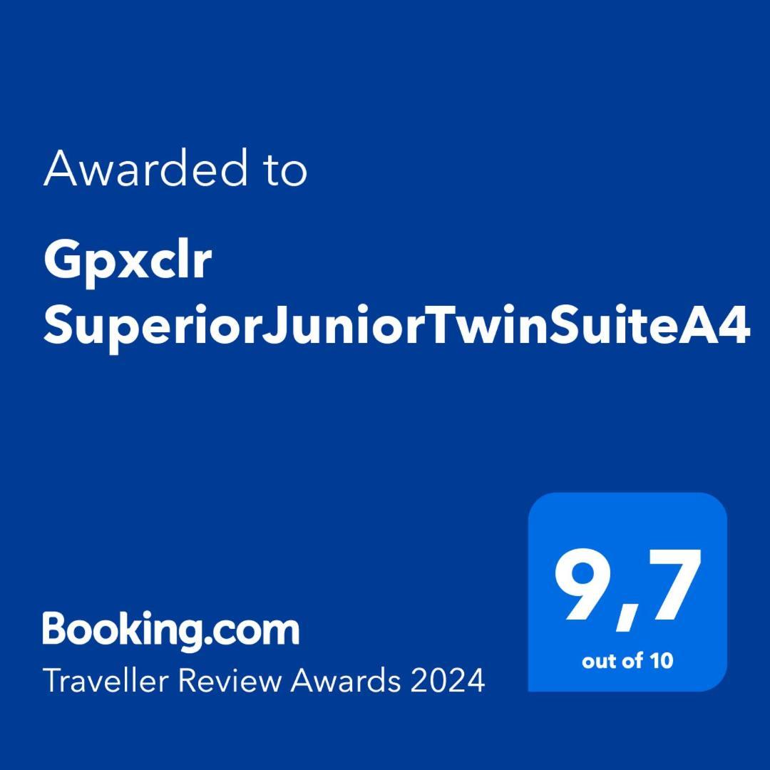 Gpxclr Superiorjuniortwinsuitea4 Lárissa Exterior foto